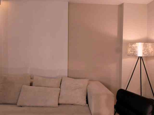 MollyJones webcam
