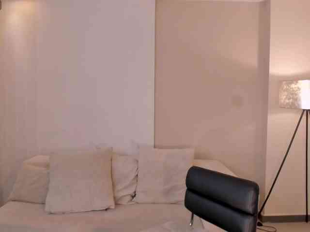MollyJones webcam
