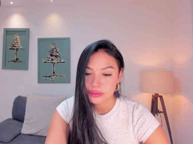 MollyJones webcam