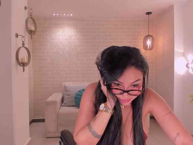MollyJones webcam