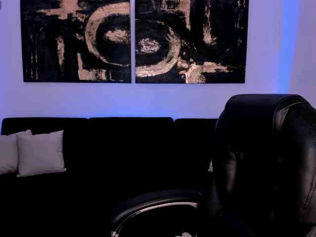 MollyJones webcam