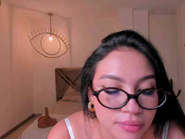 MollyJones webcam