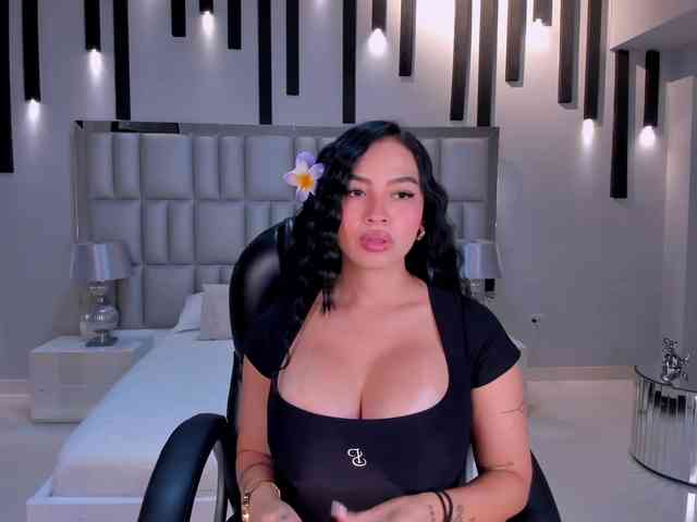 MollyJones webcam