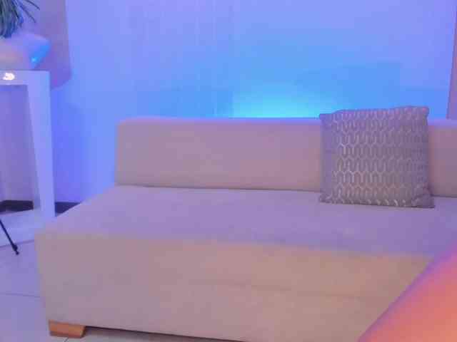 MollyJones webcam