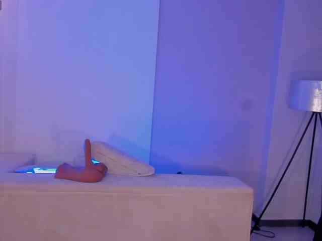 MollyJones webcam