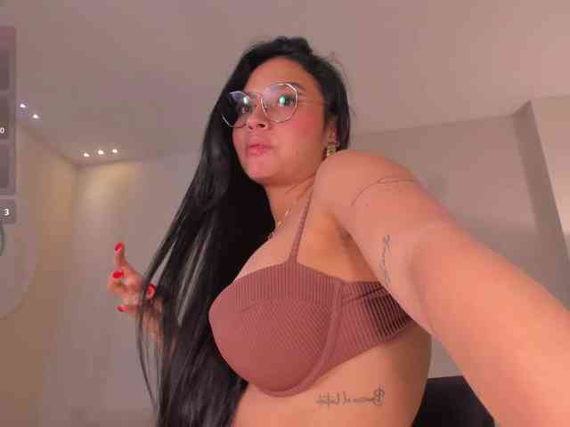 MollyJones webcam