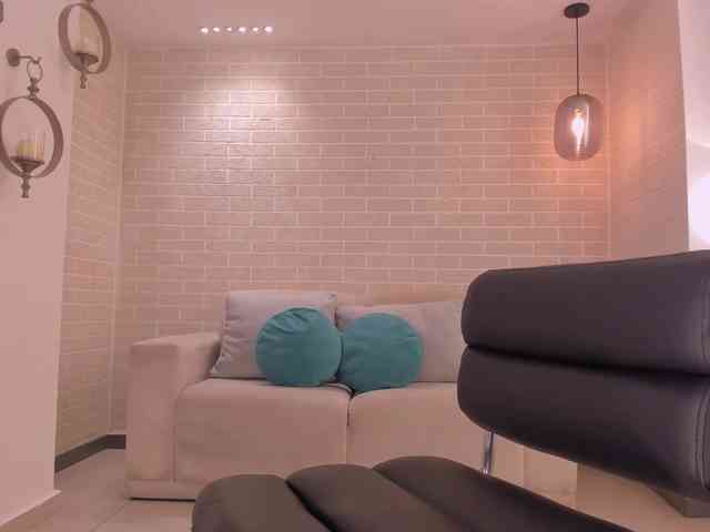 MollyJones webcam
