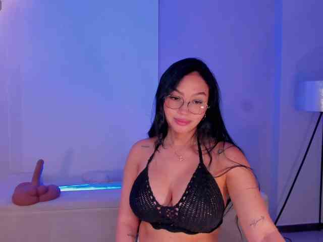 MollyJones webcam