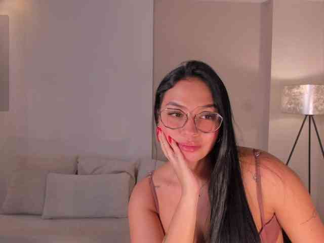 MollyJones webcam