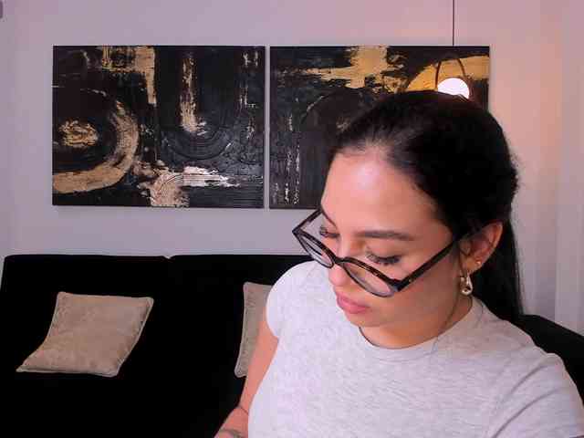 MollyJones webcam