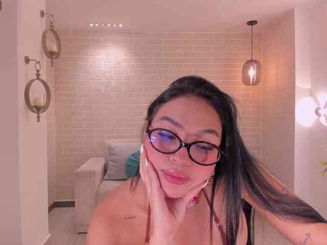 MollyJones webcam