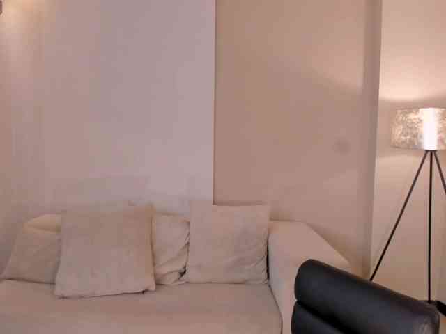 MollyJones webcam