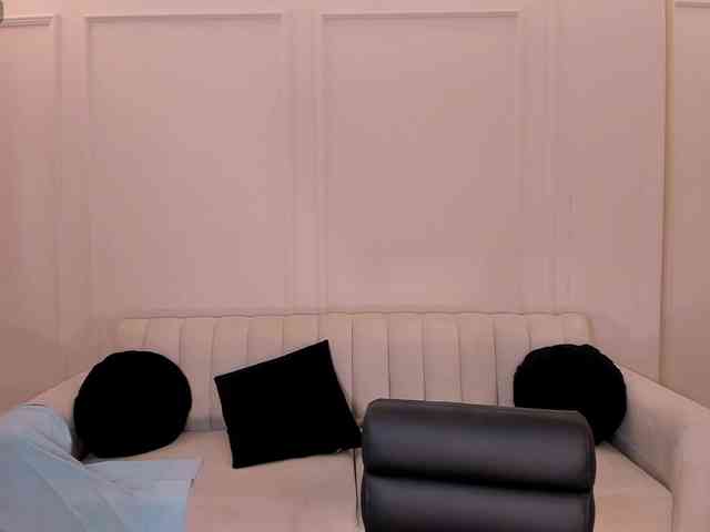 MollyJones webcam