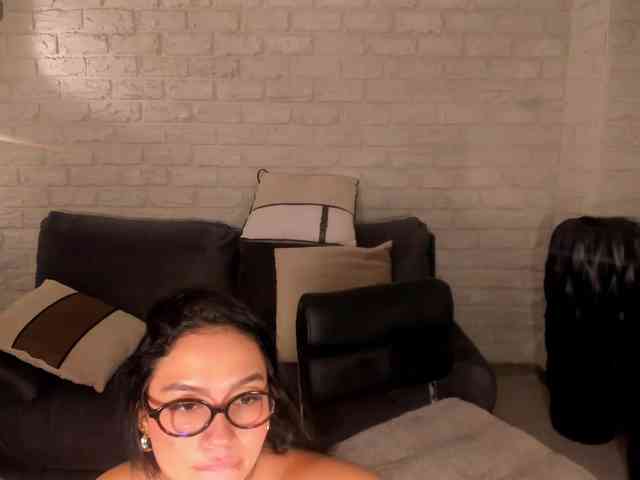 MollyJones webcam