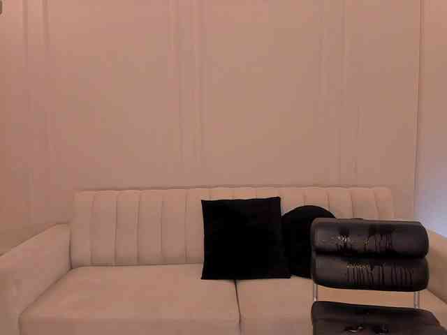 MollyJones webcam