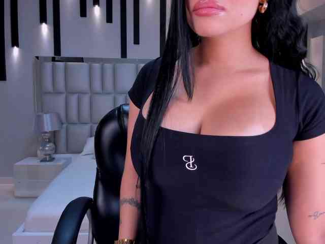 MollyJones webcam