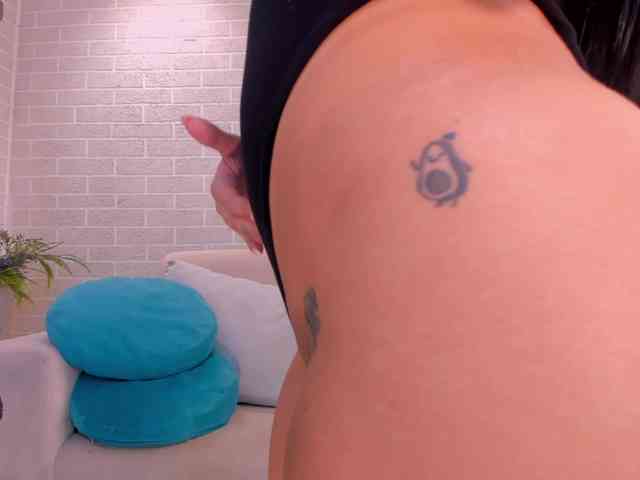 MollyJones webcam
