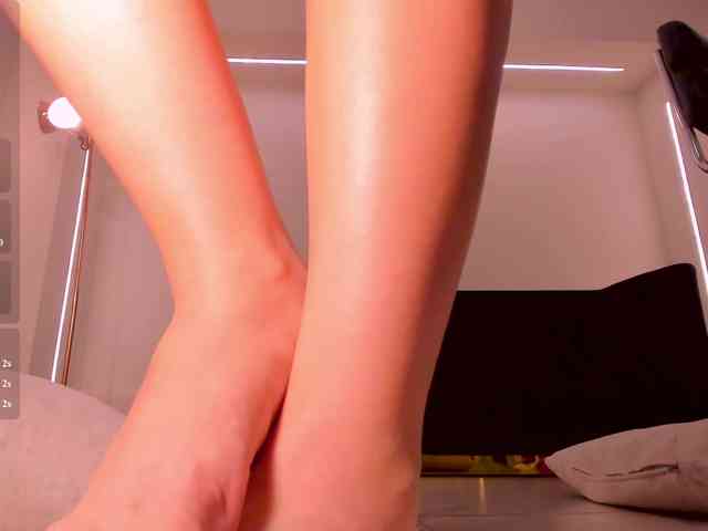MollyJones webcam