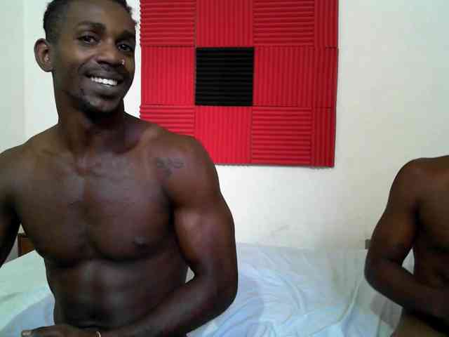 InterracialTrioLive1