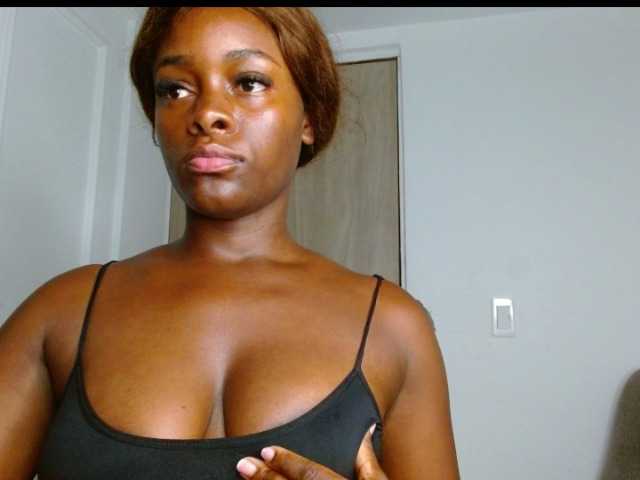 pamelapino live cam on BongaCams