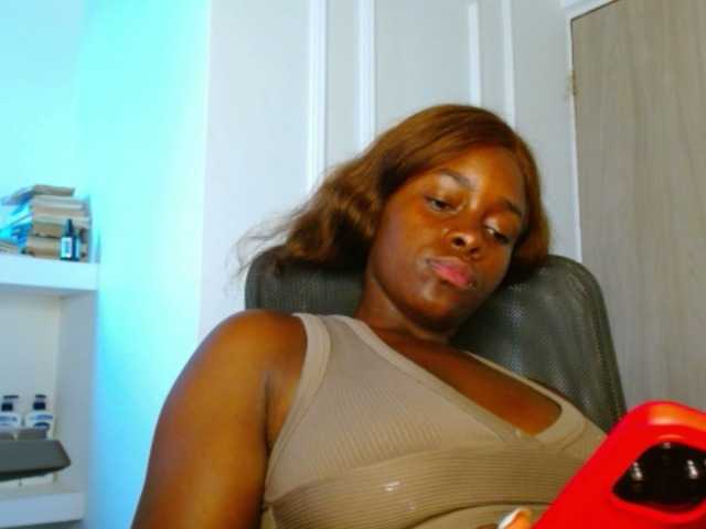 pamelapino live cam on BongaCams