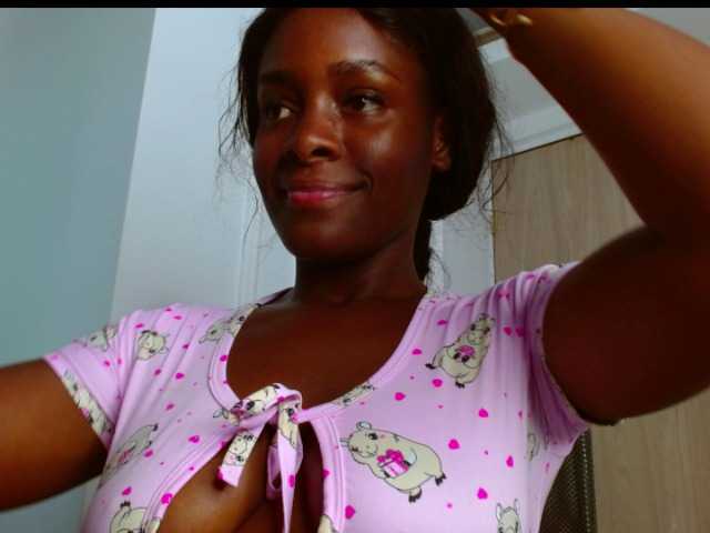 pamelapino live cam on BongaCams