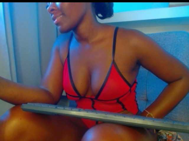 pamelapino live cam on BongaCams