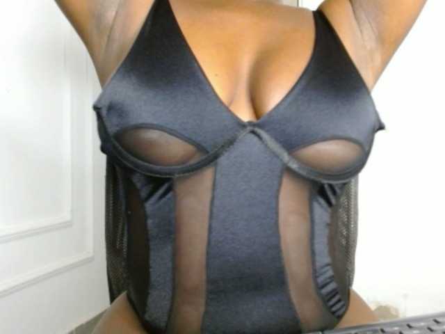 pamelapino live cam on BongaCams