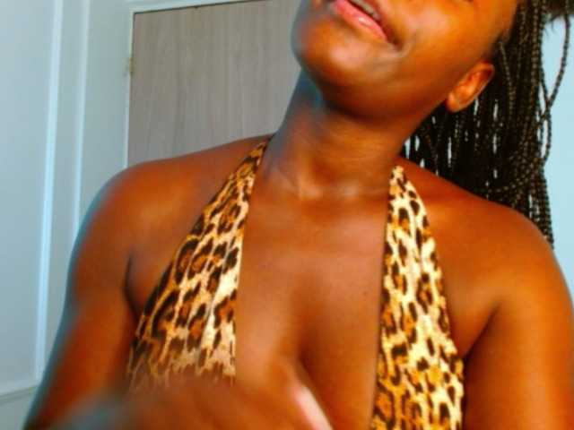 pamelapino live cam on BongaCams