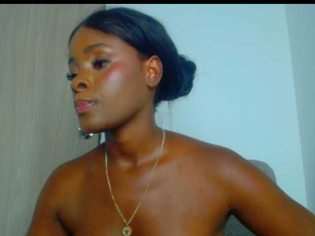 pamelapino live cam on BongaCams