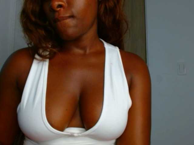 pamelapino live cam on BongaCams