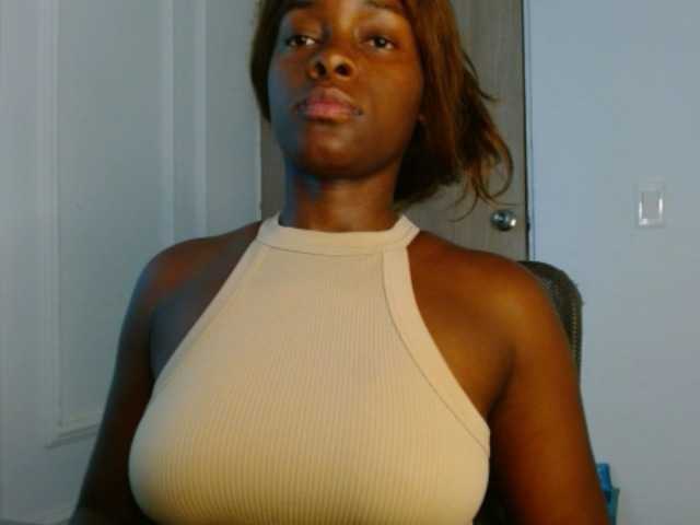 pamelapino live cam on BongaCams