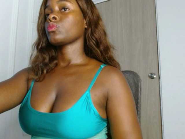 pamelapino live cam on BongaCams