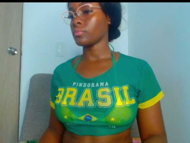 pamelapino live cam on BongaCams