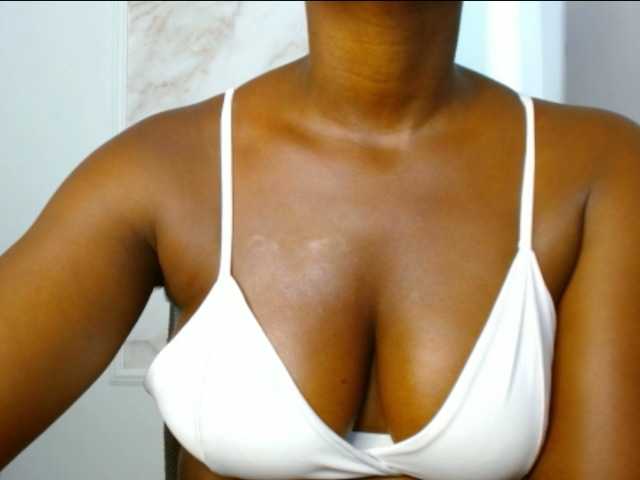 pamelapino live cam on BongaCams