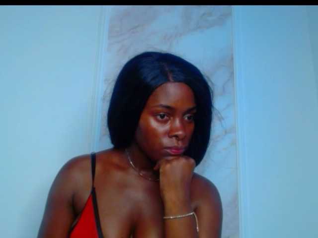 le modèle pamelapino est en webcam porno dans un show sur le site bongacams, il possède les tags suivants: Ebony,Brunette,Trimmed