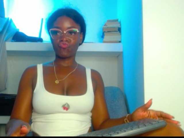 pamelapino live cam on BongaCams