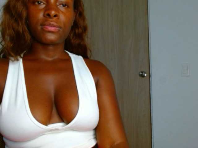 pamelapino live cam on BongaCams