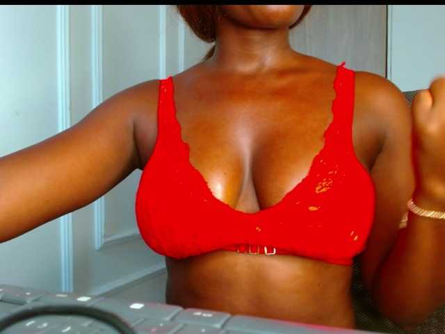 pamelapino live cam on BongaCams