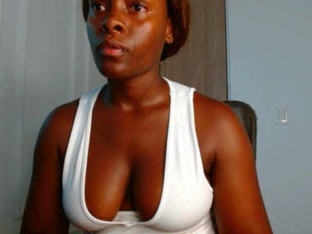 pamelapino live cam on BongaCams