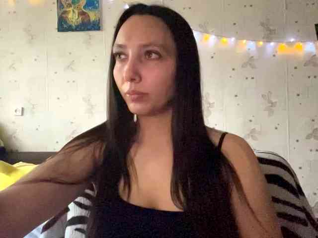 LeannBernmen webcam