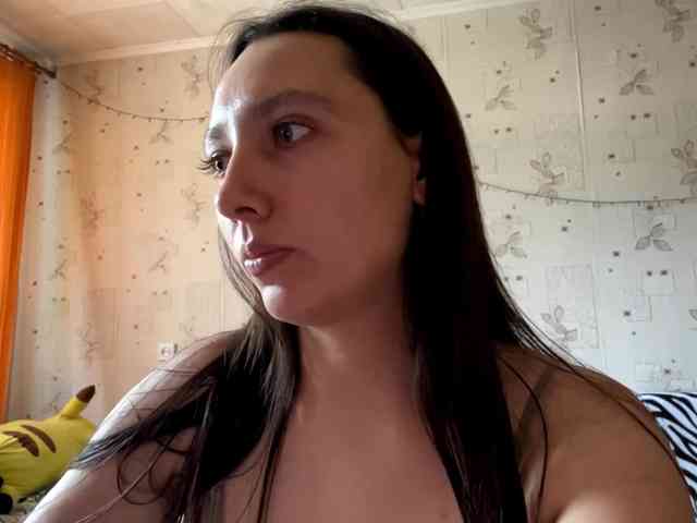 LeannBernmen webcam