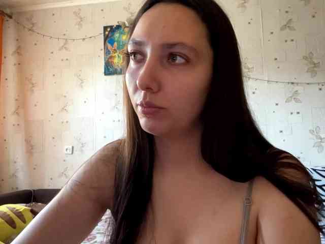 LeannBernmen webcam