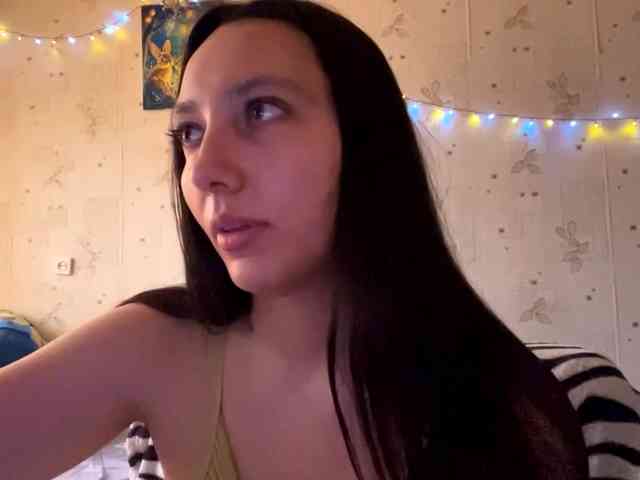 LeannBernmen webcam