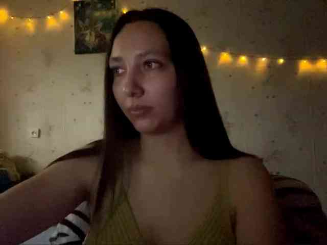 LeannBernmen webcam