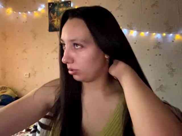 LeannBernmen webcam