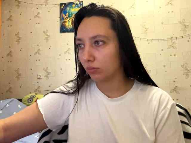 LeannBernmen webcam