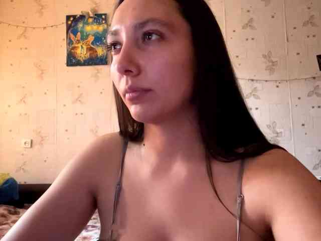 LeannBernmen webcam