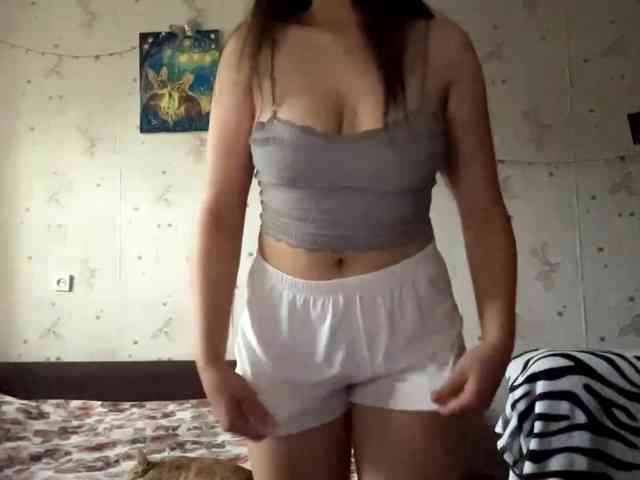 LeannBernmen webcam