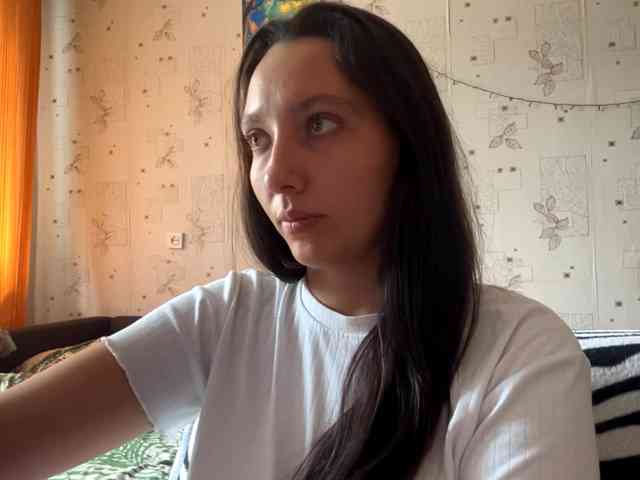 LeannBernmen webcam